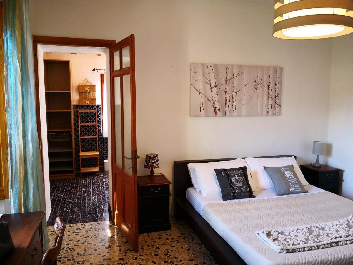 Bed and Breakfast Zia Chiarina à San Nicolo Gerrei Extérieur photo